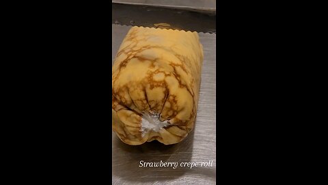 Strawberry crepe roll