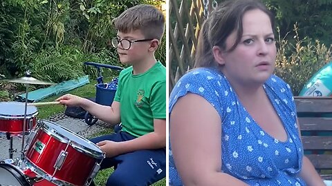 Fun aunt surprises nephew with drum kit, mom totally hates it