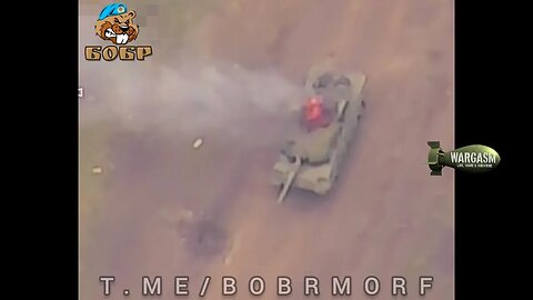 Leopard 2A4 tank burns after FPV kamikaze drone hits