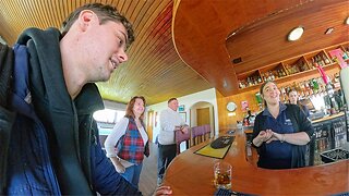 American Tourist Orders Whisky in Scottish Gaelic, Locals Stunned | Xiaomanyc