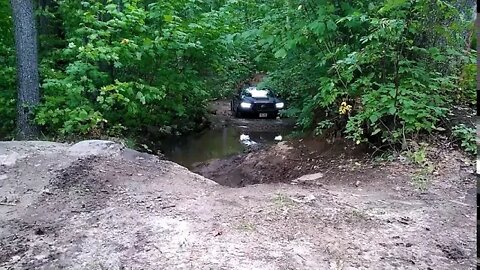 Dax crossing the mudpit at the VMUTS lookout