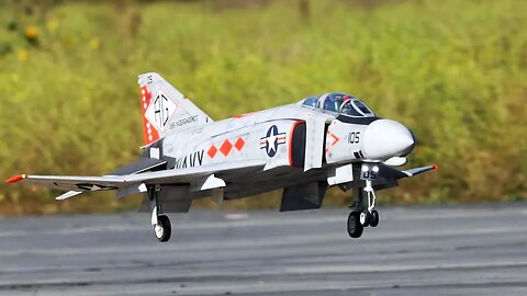 Thrilling 2023 RC Jet Landings: A High-Flying Compilation