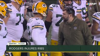 Aaron Rodgers injures ribs in Packers' loss to Eagles