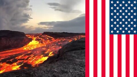 Flowing lava from a volcano on the U.S. island of Hawaii [Mysterious]