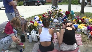 Memorial grows for 19 year old who died in Collier County