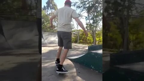 TRYING TO DROP IN - skating the ramps