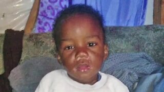 SOUTH AFRICA Cape Town - The body of 1 year old, Orderick Lucas was found in a drain (Video) (6gR)