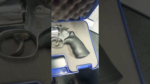 Sneak peek of my new Smith & Wesson 610 revolver in 10 mm