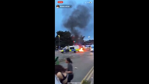 UK Leeds Riots: Rioters Torch Bus, Smash and Overturn Police Car with Pram and Rock