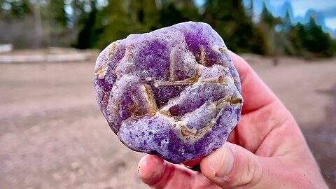I found Amethyst and Agates in Lake Superior!
