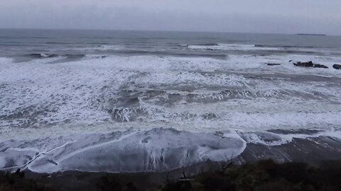 Stunning Visuals & Hypnotic Sounds of the Pacific Ocean HItting the Beach in 4K High Definition, WA