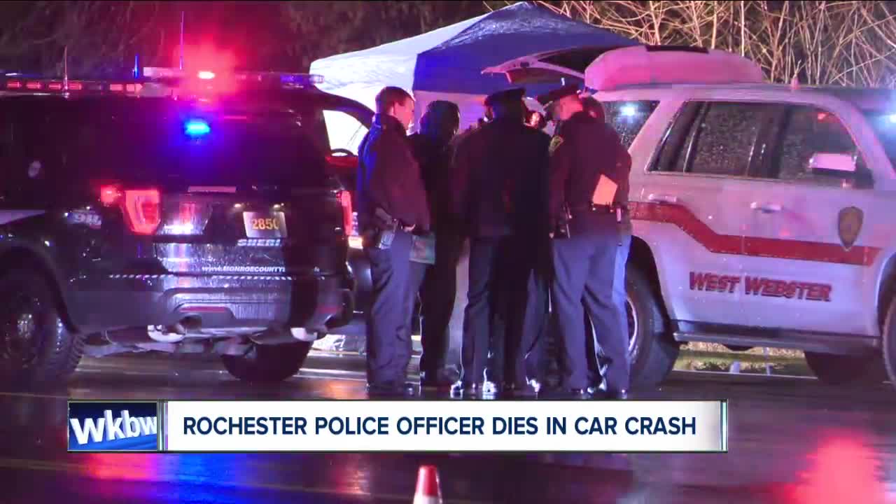 Rochester police officer dies in crash
