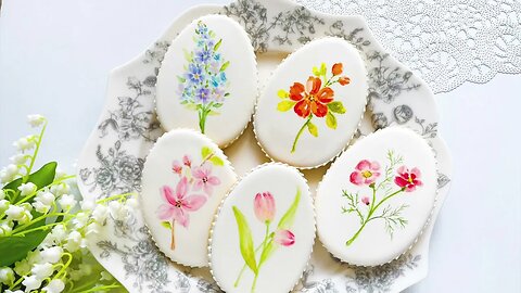 How to turn a cookie into a work of art. Watercolor painting on icing.🌸