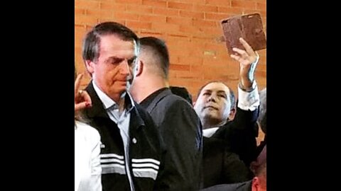 Jair Bolsonaro última exposição livre 29/8/2018 em Porto Alegre. Após atentado de 6/9/2018 nunca mais foi livre.