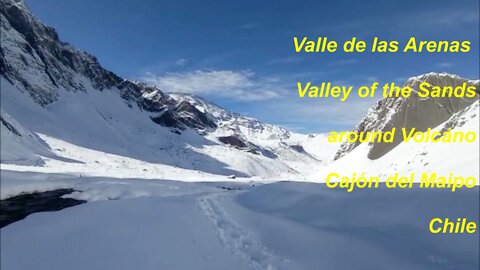 Valle de las Arenas Valley of the Sands at Cajón del Maipo in Chile