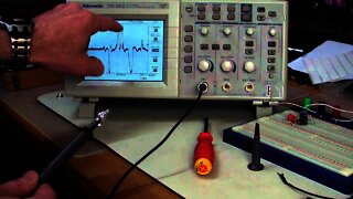 EEVblog #162 - Ceramic Capacitor Piezoelectric Effect on an Oscilloscope
