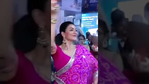 Sushmita Sen performing Dhunuchi dance during Durga Puja