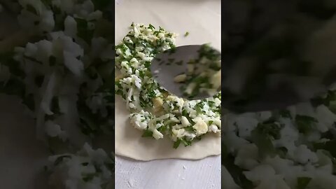 КУТАБЫ С СЫРОМ И ЗЕЛЕНЬЮ