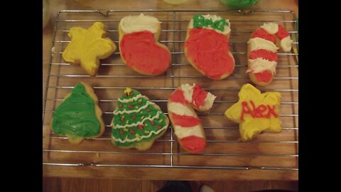 Christmas Cookies - Cut Out Butter Cookies - Frosted Cookies - Sugar Cookies - The Hillbilly Kitchen