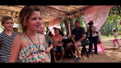Lila Lapacho - Kinderfest im El Paraiso Verde