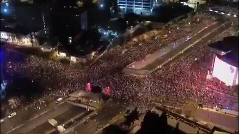 Thousands of Israelis call for the overthrow of Bibi in Tel Aviv