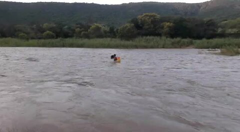 SOUTH AFRICA - Durban - Crossing the Khamanzi River to go to school and back (Videos) (Set 1) (Nmz)