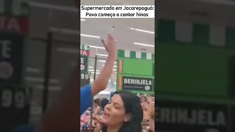 Povo canta hinos em supermercado do Rio #hinos