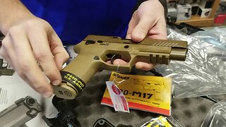 Sig Sauer M17 Unboxing