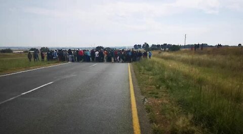 SOUTH AFRICA - Johannesburg - Bekkersdal Protest (5vB)