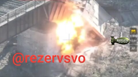 Russian kamikaze drone hits target under Antonovsky railway bridge
