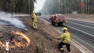 Aussie Firefighters Battle Historic Blazes