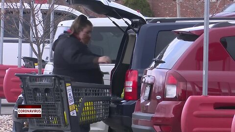 Grocery Shoppers take preventative measures while at the store