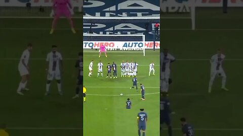 Messi freekick #leo #messi #viral #video #freekick #skill #goals #intermiamicf