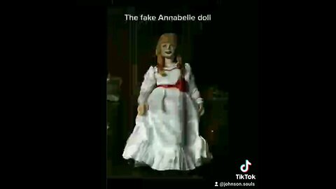 The real Anabelle Doll vs The fake Annabelle Doll