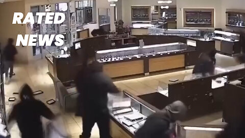 20+ Robbers Armed with Hammers Raid Jewelry Store in Sunnyvale, California