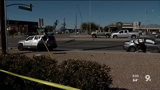 Deadly wreck shuts down eastbound Valencia at Country Club