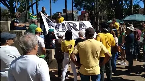 Pequeno grupo de bolsonaristas se reúne em BH para pedir 'Fora Lula' ... começa pequeno e cresce !!!