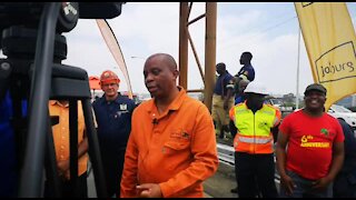 SOUTH AFRICA - Johannesburg - Reopening of the M2 Motorway (Video) (Bs2)