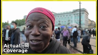 People after Queen Elizabeth II's passing | BUCKINGHAM PALACE | 8th September 2022