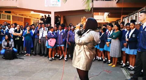 SOUTH AFRICA -Durban - Shekhinah visit Durban schools (Videos) (jBk)