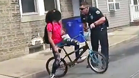 Cops Pepper Spray Disrespectful Girl On Bicycle 🌶️