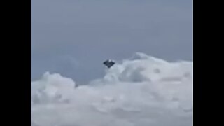 October 2023 UFO Captured While Traveling In Plane From Bogotá, Columbia, SA
