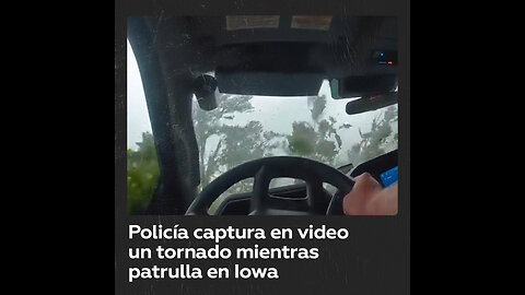 Policía graba con su cámara corporal el interior de un tornado en Iowa