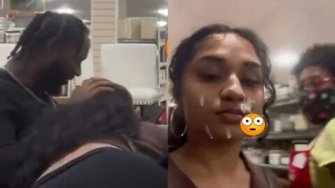 Chick Walks Around With A Toad On Her Face After Giving Her Neck A Full Workout Inside A Store!