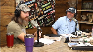 Jase Gets a Big Shock in Amish Country and What Phil Tells God Every Night | Ep 291