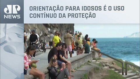 Rio de Janeiro volta a recomendar uso de máscaras