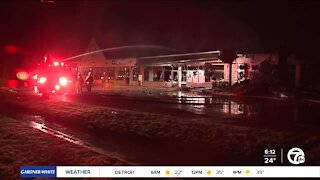 Fire at strip mall destroys Dollar General store in Brownstown Twp.