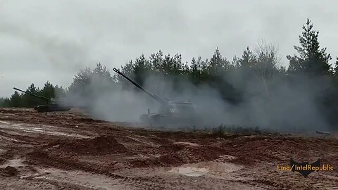 ⏰ WAKEY-WAKEY: No need for alarm clocks, this Russian MSTA self-propelled howitzer is enough