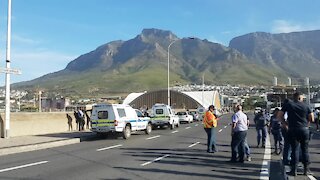 SOUTH AFRICA - Cape Town - Taxi protest causes traffic chaos (Video) (aYg)