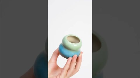 How to make a mini vase 🌝 #pottery #ceramic #handmade #smallbusiness